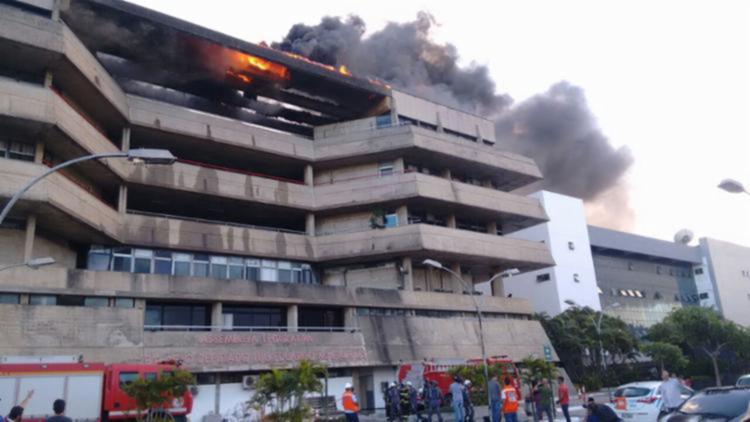 Laudo aponta que incêndio na Assembleia Lagislativa da Bahia foi acidental