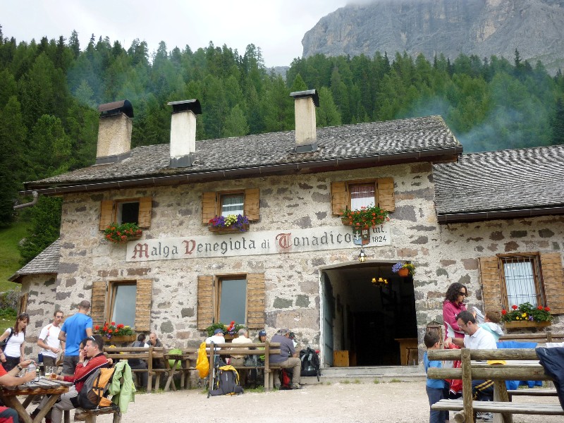 Escursione In Val Venegia Trentino Montagna Di Viaggi