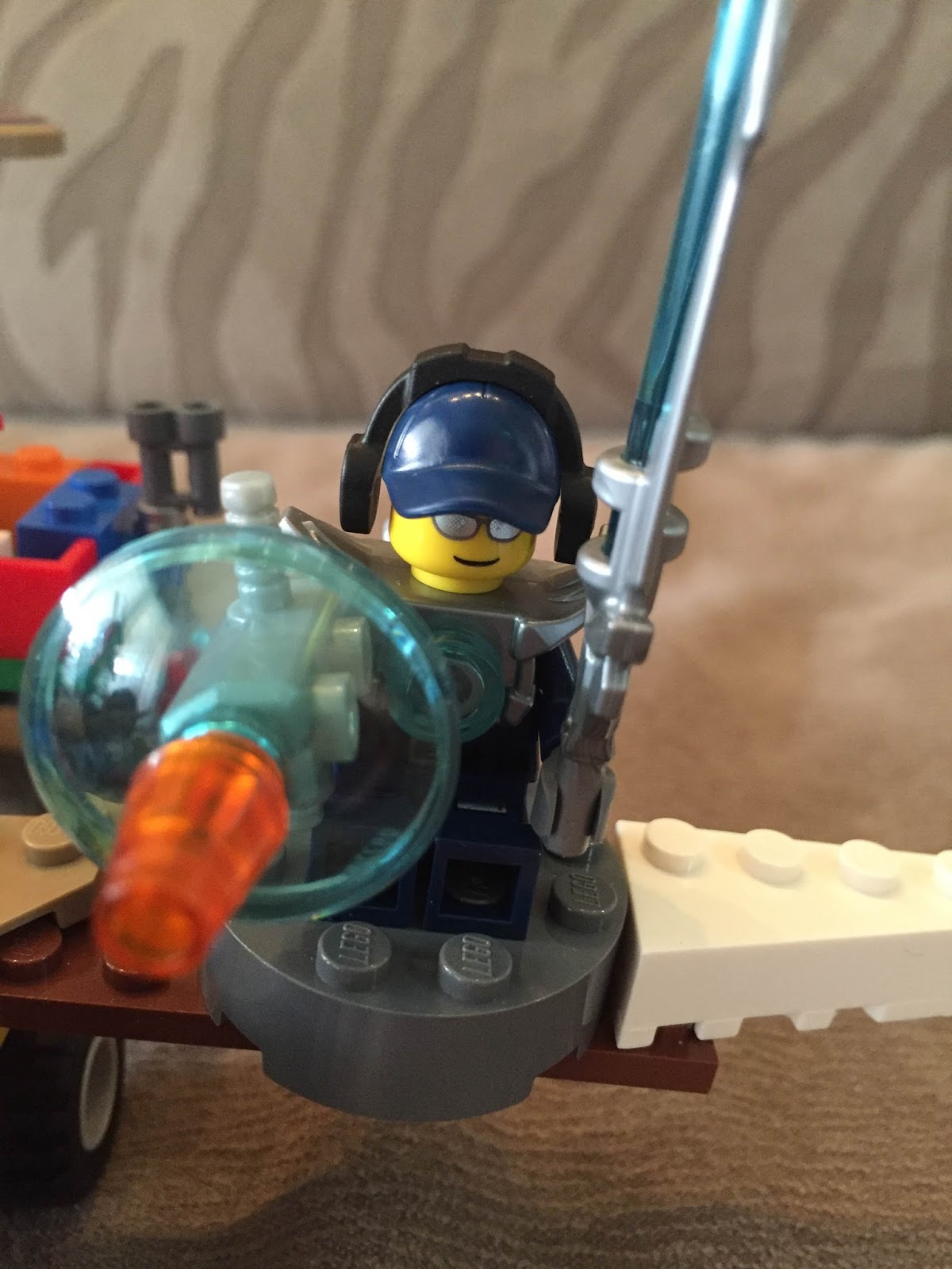 Loke Juin�??s Inspired Creations: Lego Space Explorer