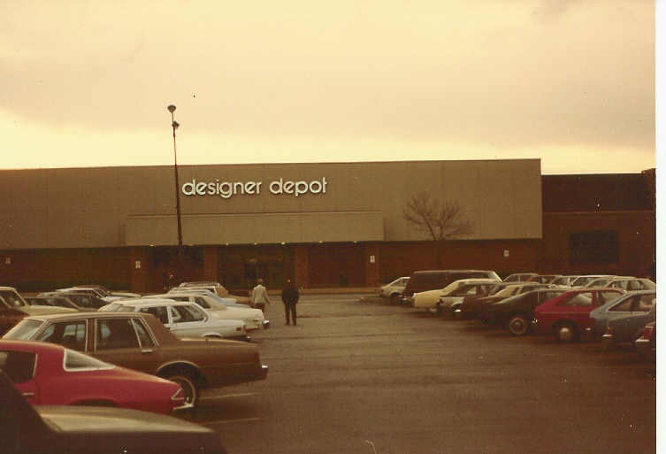 Trip to the Mall FLASHBACK Deerbrook Mall in Deerfield, Illinois