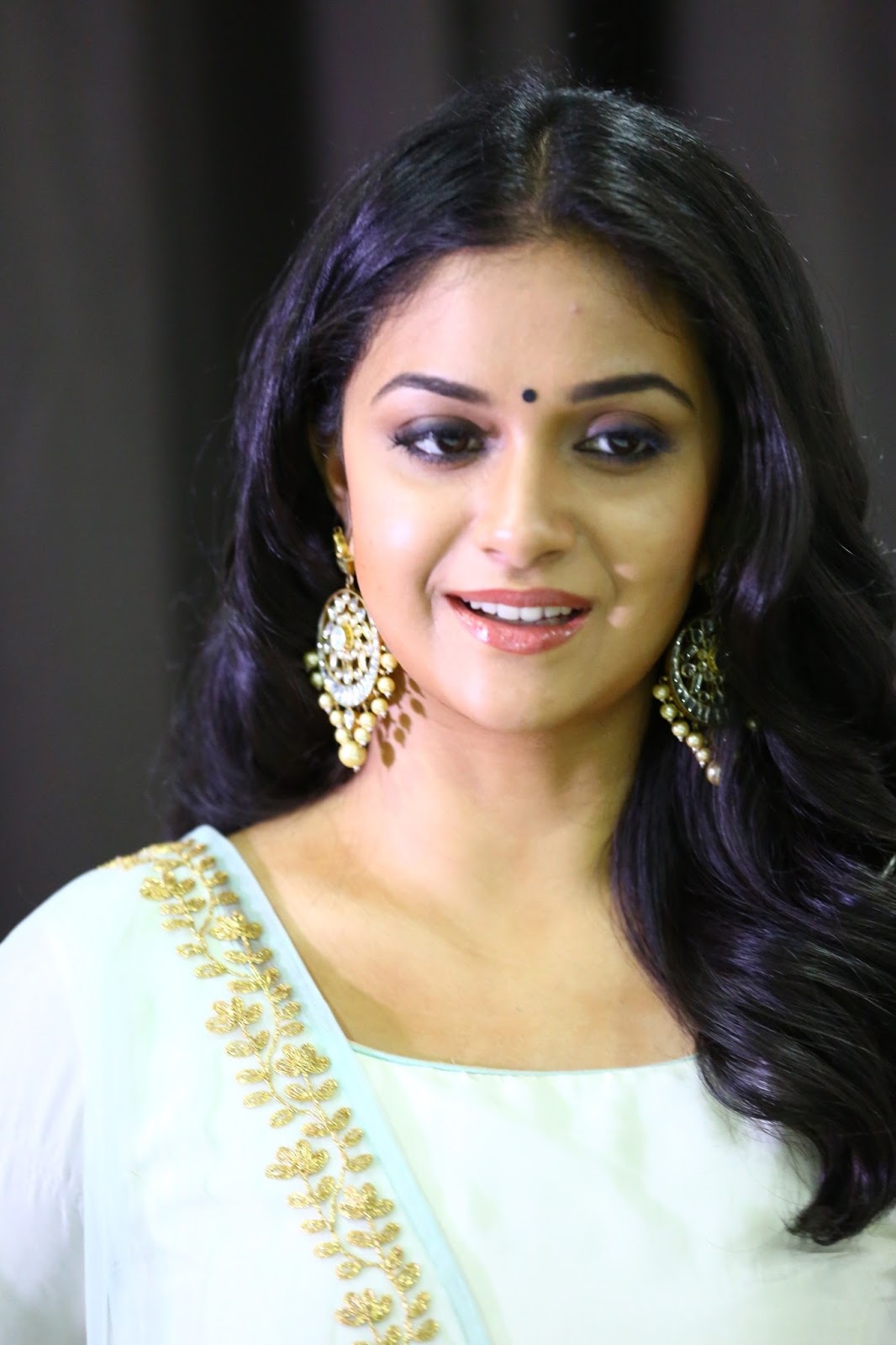 Keerthi Suresh Beautiful Pictures In White Dress