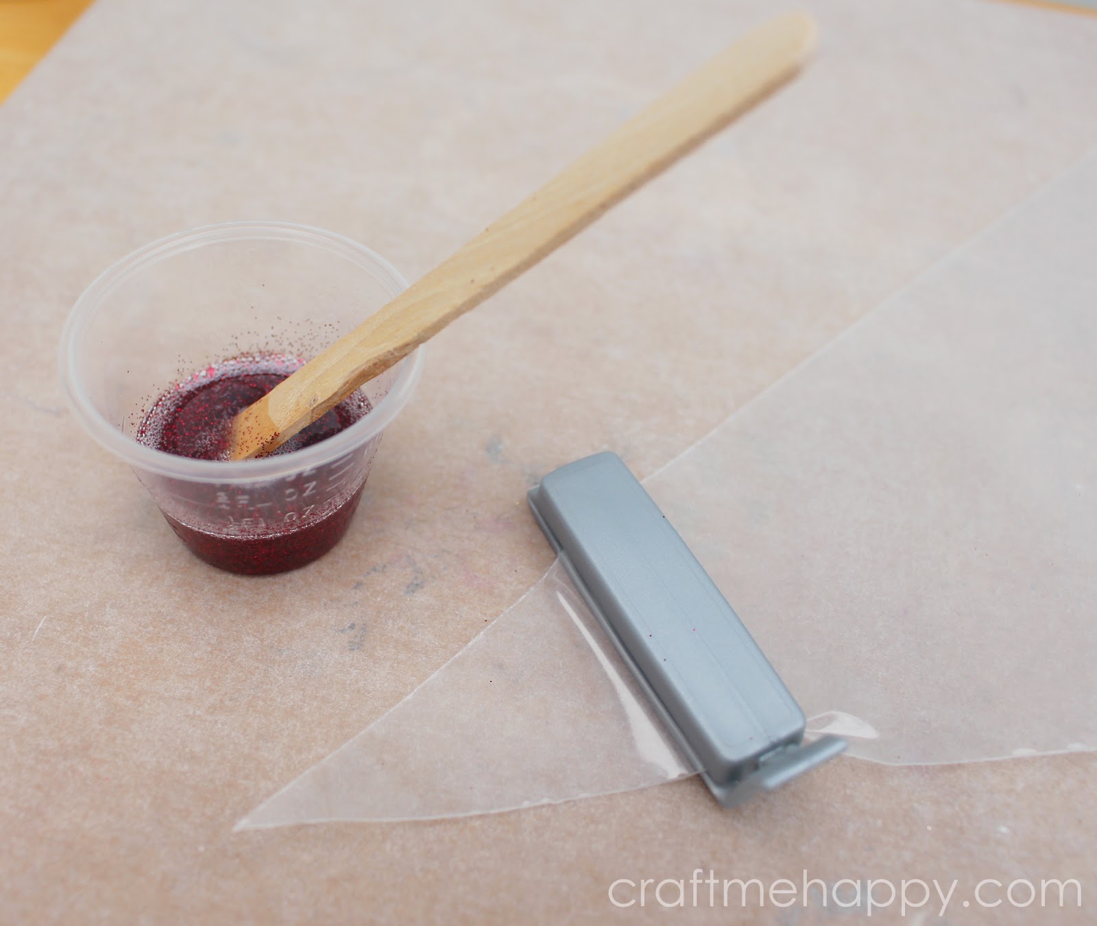 How to make resin glitter dots Craft me Happy! How to make resin