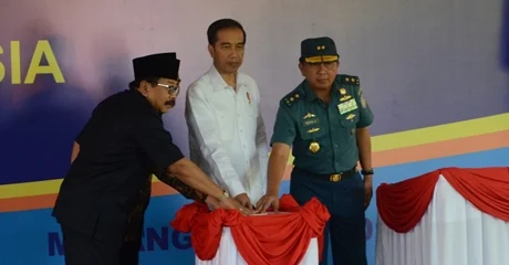 Jokowi: Tunjukkan Pada Saya Mana PKI, Saya Akan Gebuk!