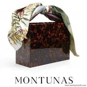 Meghan Markle carried Montunas mini guaria bag