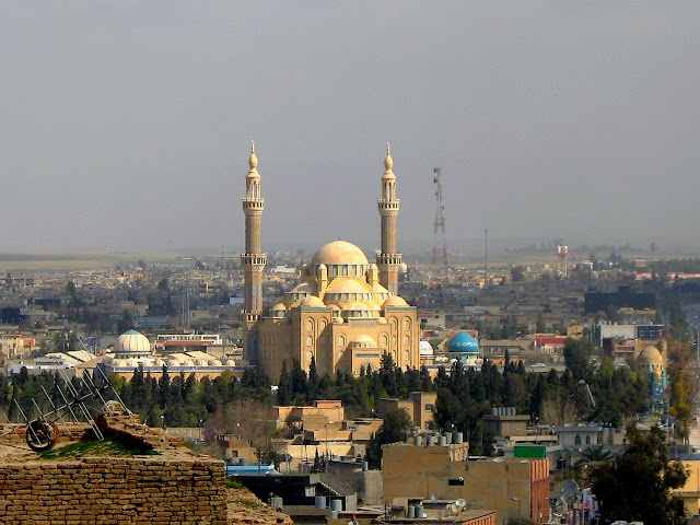 https://4.bp.blogspot.com/-xyJj5RhEcz8/UIKIywN6pLI/AAAAAAAAT98/pJHBL_rhfSI/s1600/Central-Mosque-in-Erbil---Iraq.jpg