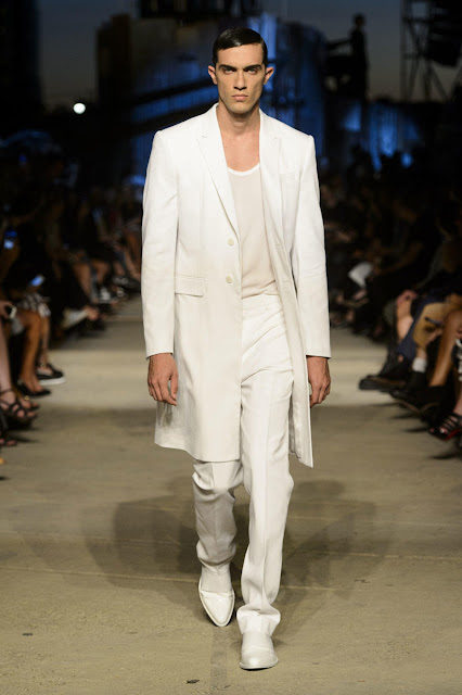 Europe Fashion Men's And Women Wears......: GIVENCHY STAGED A POWERFUL ...