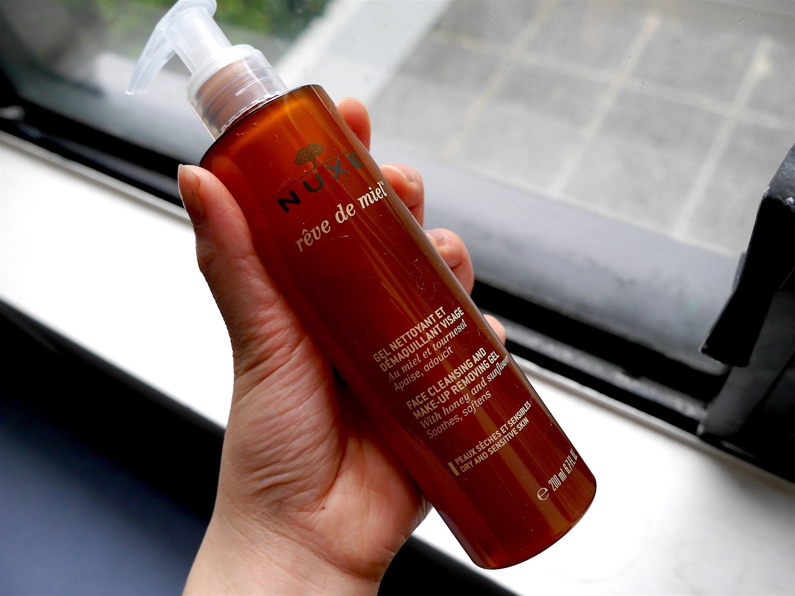 One in One Out (Ft. Nuxe Rêve de Miel Face Cleansing and Makeup