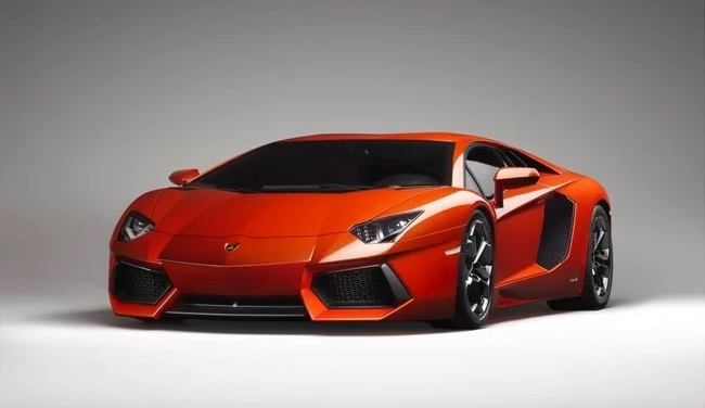 Harga dan Spesifikasi Lamborghini Aventador