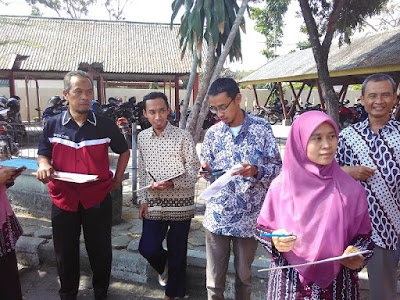 Pemetaan Partisipatif Lingkungan SMKN 2 Pengasih www.guntara.com Pemetaan Partisipatif Lingkungan SMKN 2 Pengasih www.guntara.com