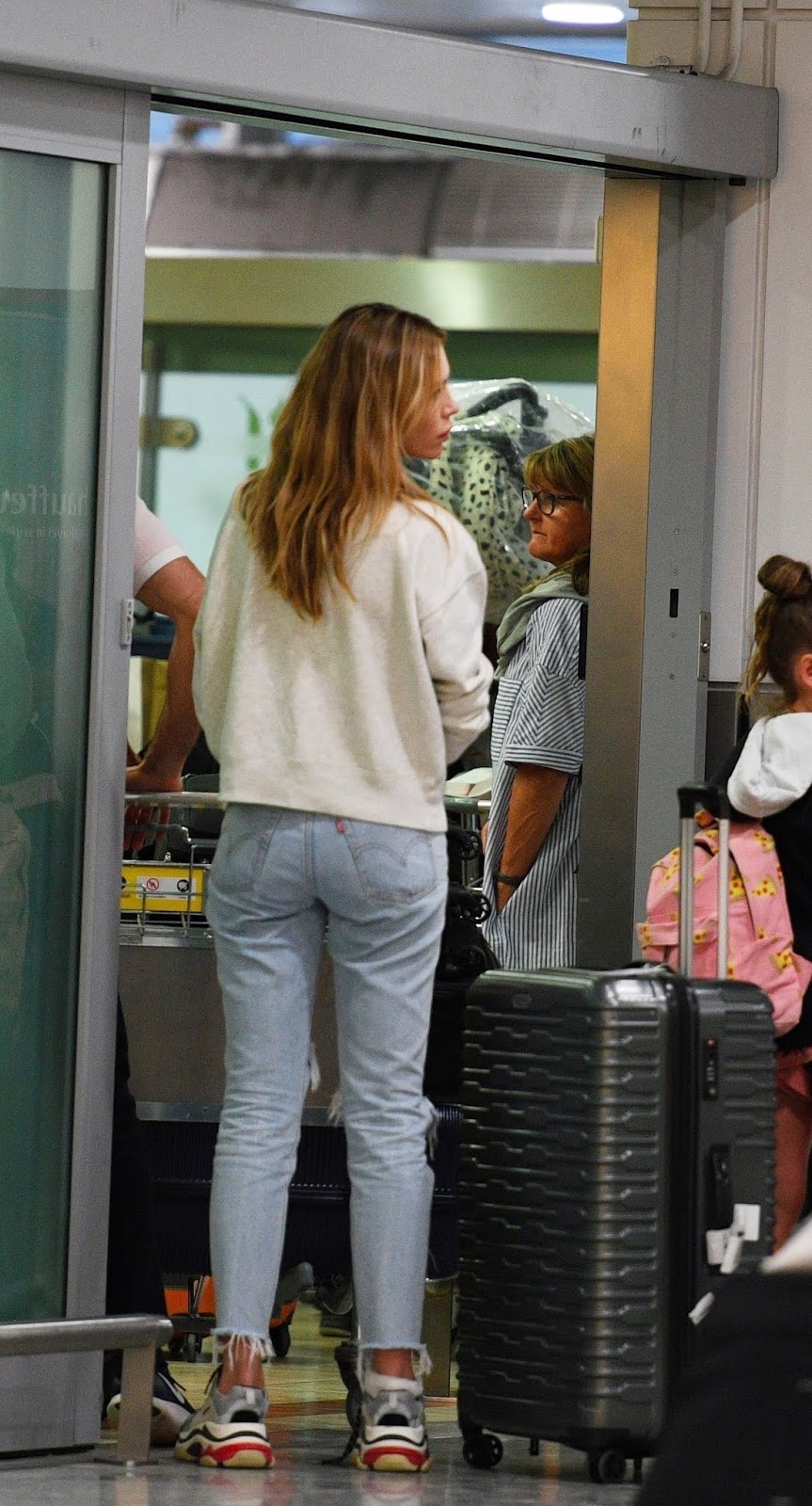 Abbey Clancy returns from a weeks holiday in the Maldives - London 06/01/2018