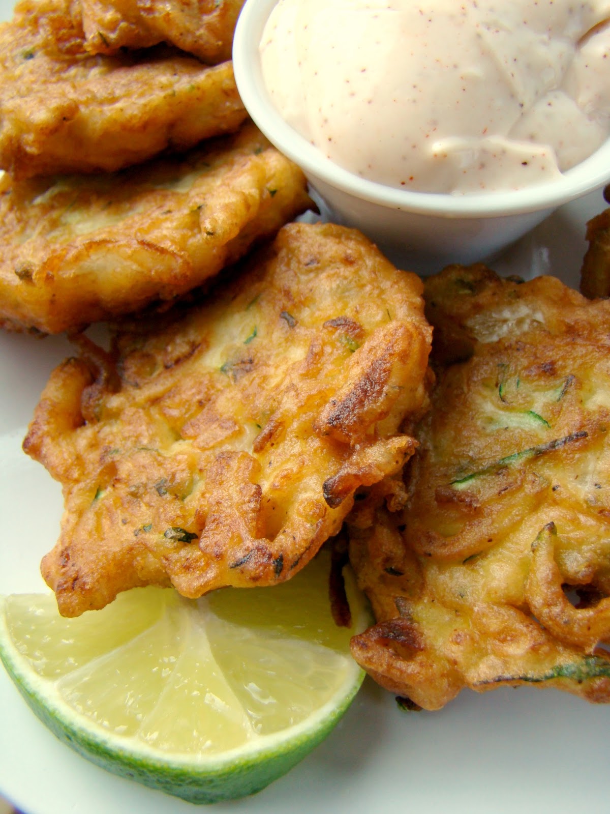 Zucchini Fritters with Chili Lime Mayonaise - Yummi Recipes