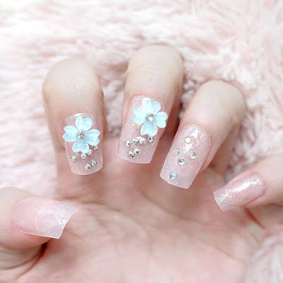 Uñas de novia con piedras Uñas de novia con piedras