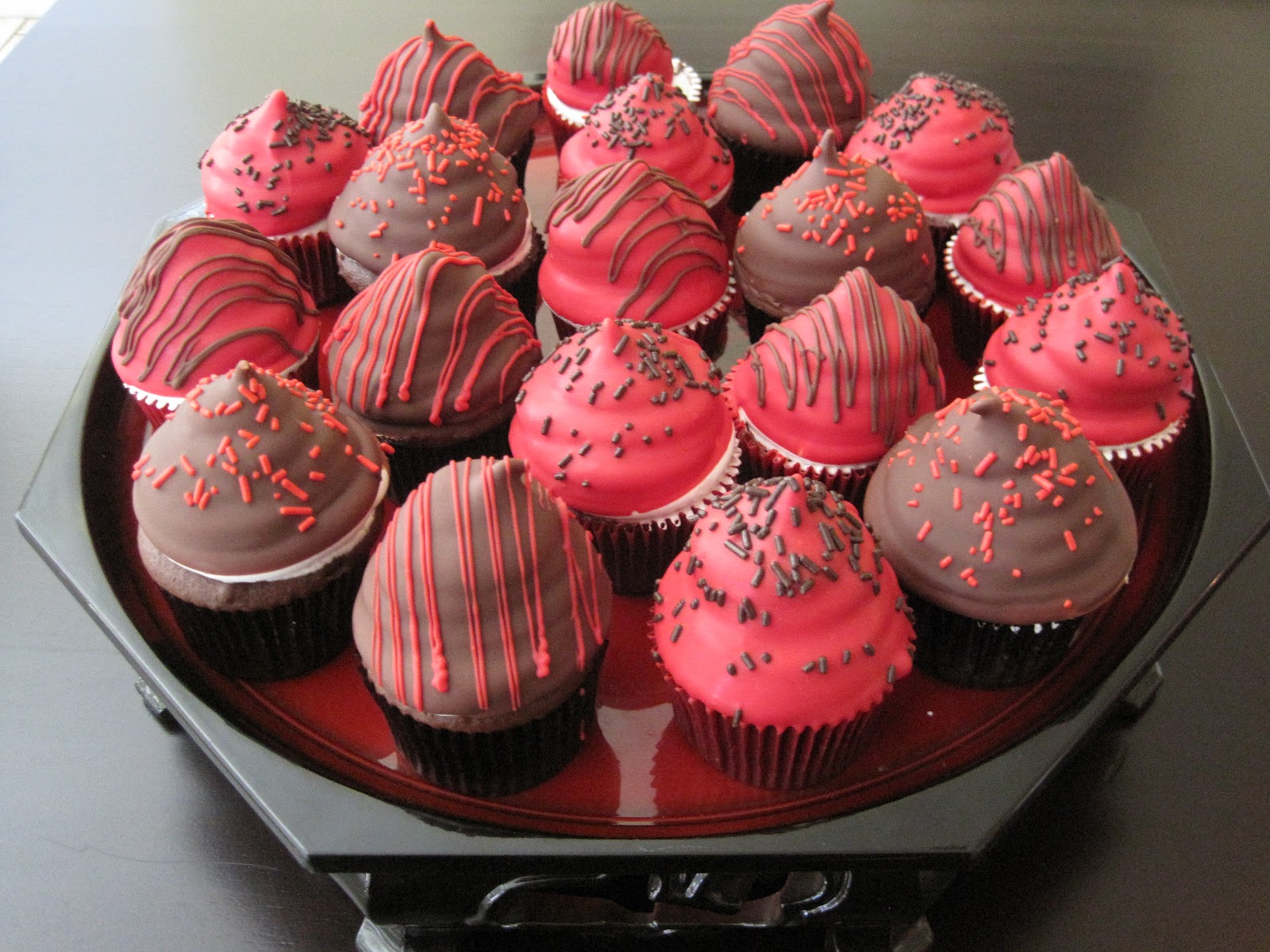 Your Happy Baker Hi Hat Cupcakes? More like...Regular Hat Cupcakes!