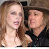 Ordenan a Lisa Marie Presley pagar $100 mil a su esposo separado Michael Lockwood