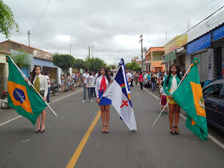 Desfile Cívico em Cedro encanta público em viagem pela história do país Desfile Cívico em Cedro encanta público em viagem pela história do país