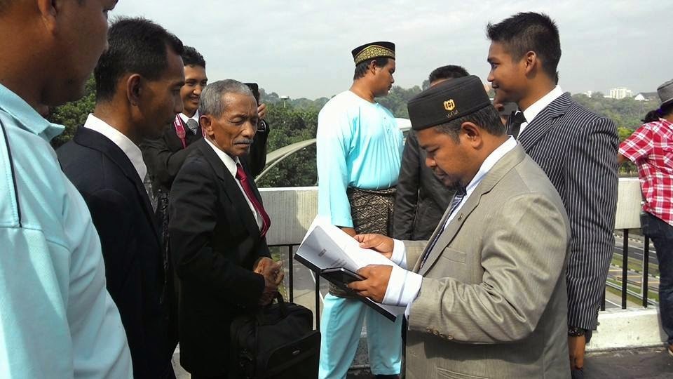 Demo Nelayan Terengganu di Parlimen