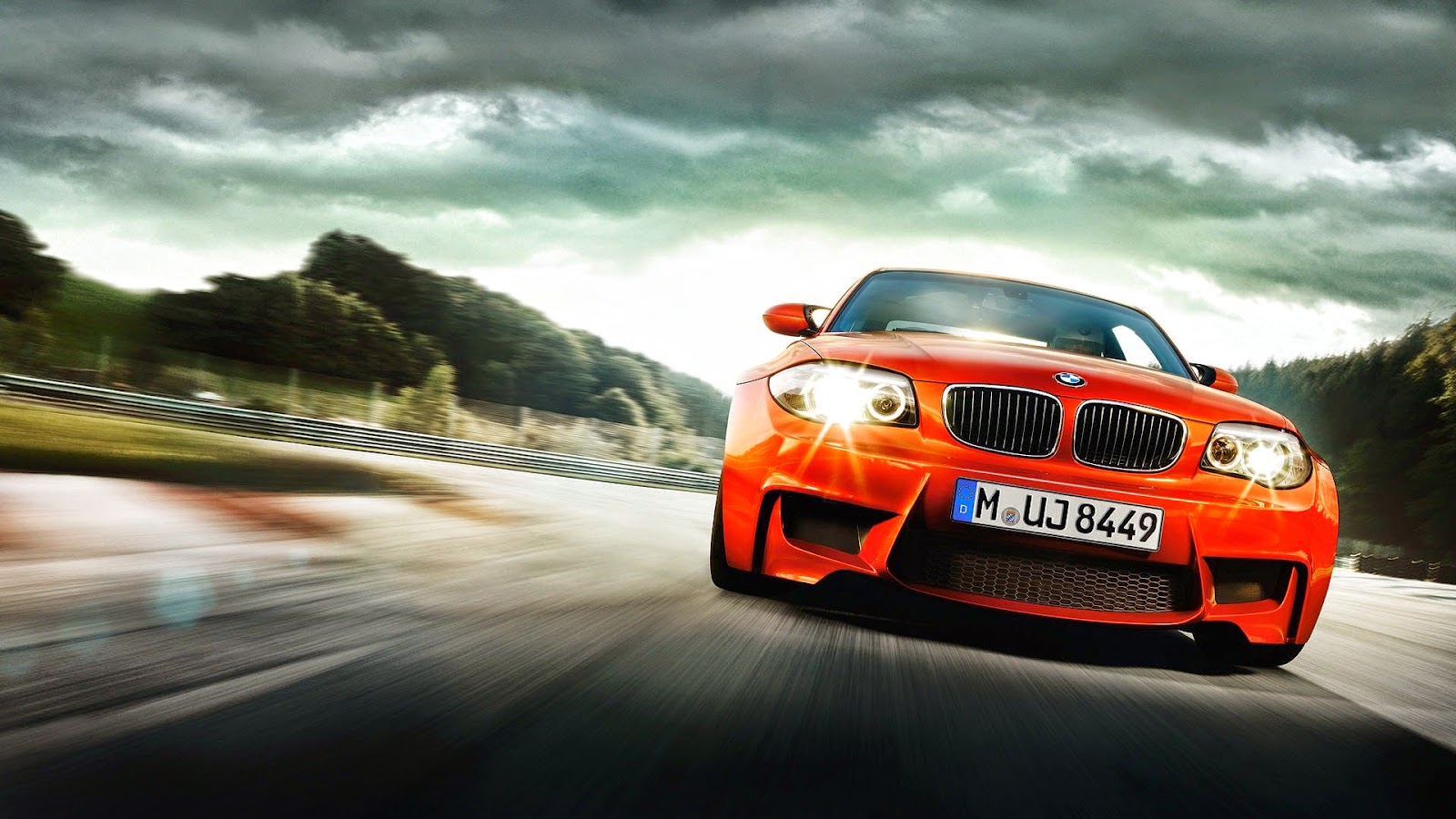 BMW Turuncu Spor Araba ~ Lycoris Türkçe Blogger Teması