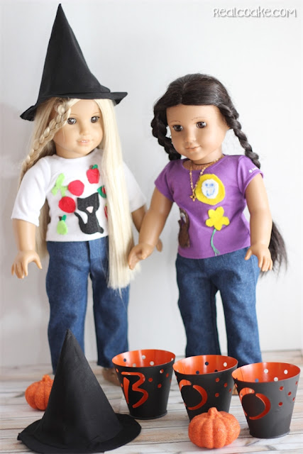 Free American Girl Doll clothes pattern to make a cute and easy witch hat. #AGDoll #AmericanGirlDoll #Halloween #Sewing #RealCoake
