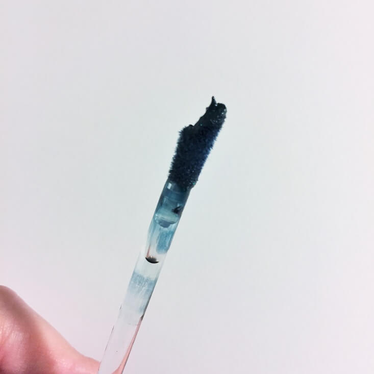 wet n wild megalast Liquid Catsuit Metallic Matte Lipstick applicator wet n wild megalast Liquid Catsuit Metallic Matte Lipstick applicator
