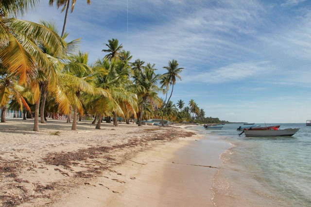 Playa del pueblo Mano Juan en Isla Saona