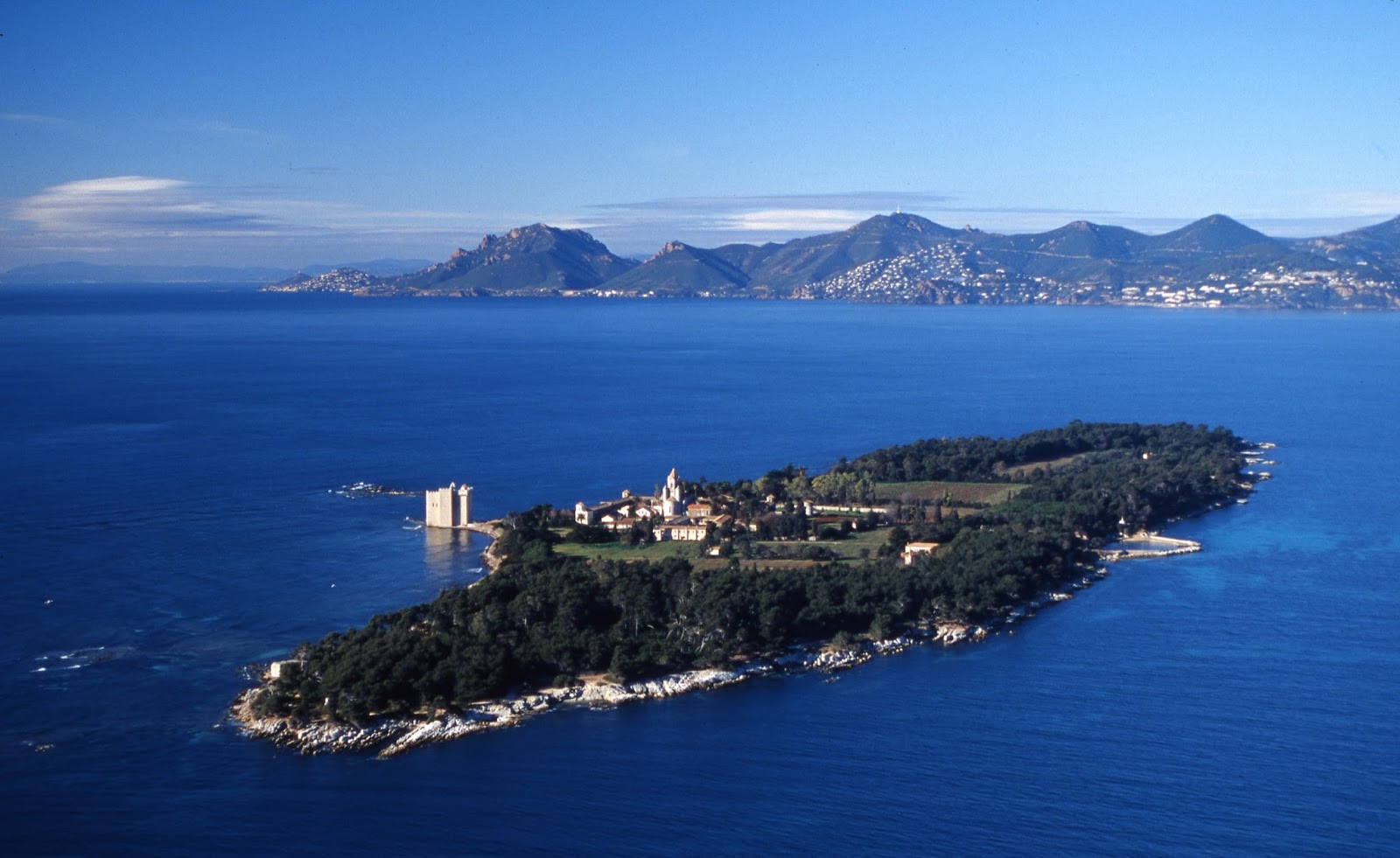 Afternoon Tea Départ pour les îles.direction l'île StMarguerite
