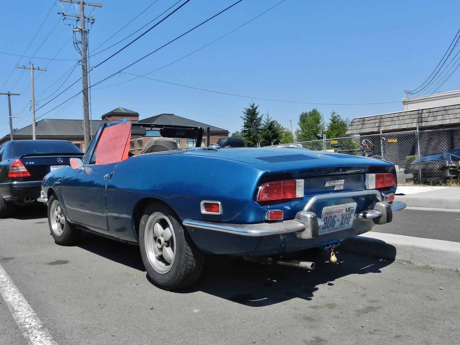 Seattle's Parked Cars: 1972 Fiat 850 Sport Spider