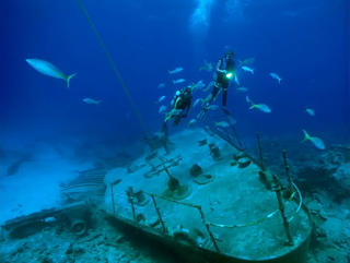 Bermuda Triangle, Underwater Pictures, Bermuda Divers, Sunken Ship in Bermuda Triangle