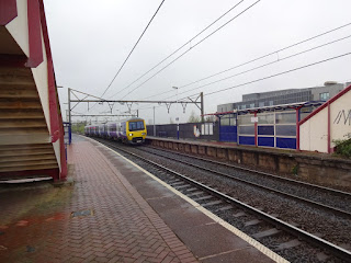 323230 arriving at Ashburys station 323230 arriving at Ashburys station