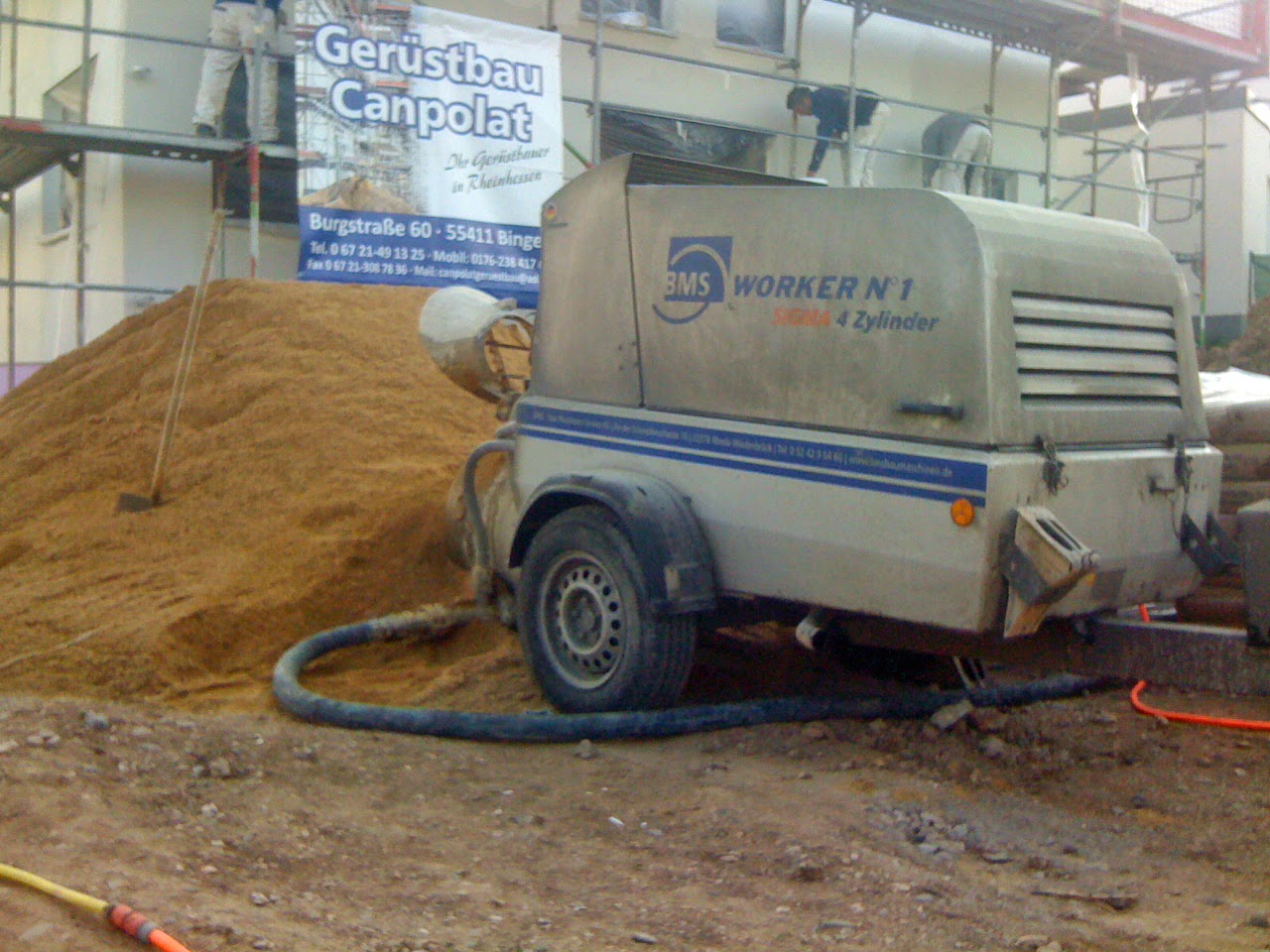 Hausbauerfahrungen mit Frammelsberger: Estrich und Bemusterung der Treppe