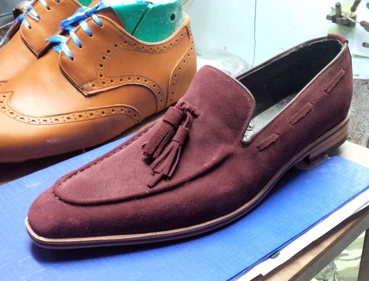 Production photos of elevator shoes and bespoke shoes - Don's Footwear