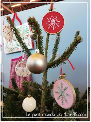 Décoration de sapin en broderie de Marie-Claire idées Décoration de sapin en broderie de Marie-Claire idées