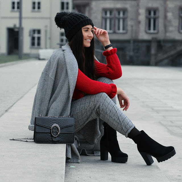 outfit, fashion, blogger_de, deutsche blogger, vanessa worth, shopping, xmas, daily, look, roter pullover, sassy classy, zara, buffalo, photography, mönchengladbach, köln, rheydt outfit, fashion, blogger_de, deutsche blogger, vanessa worth, shopping, xmas, daily, look, roter pullover, sassy classy, zara, buffalo, photography, mönchengladbach, köln, rheydt