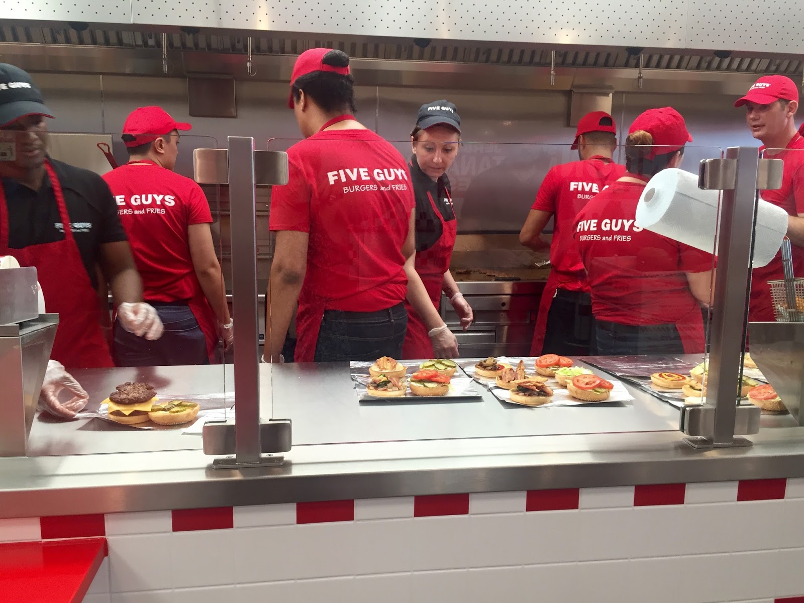 review five guys brighton