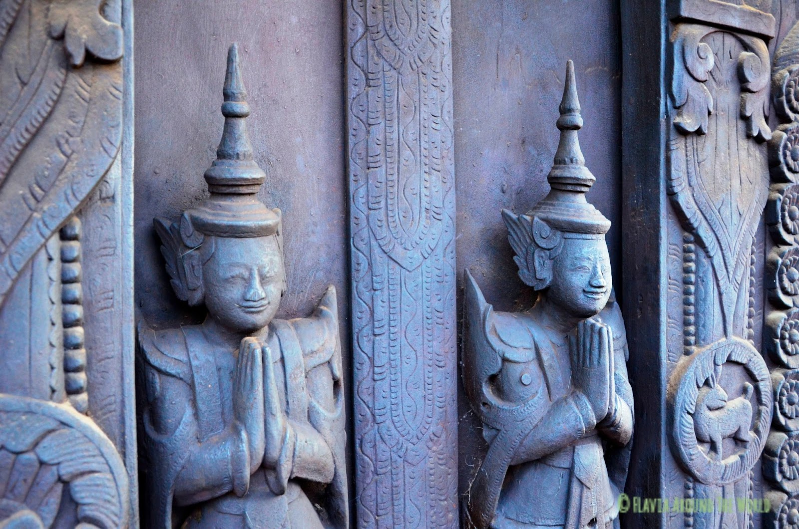Detalle del monasterio de teca Shwe In Bin Kyaung Detalle del monasterio de teca Shwe In Bin Kyaung en Mandalay, Myanmar (Birmania)