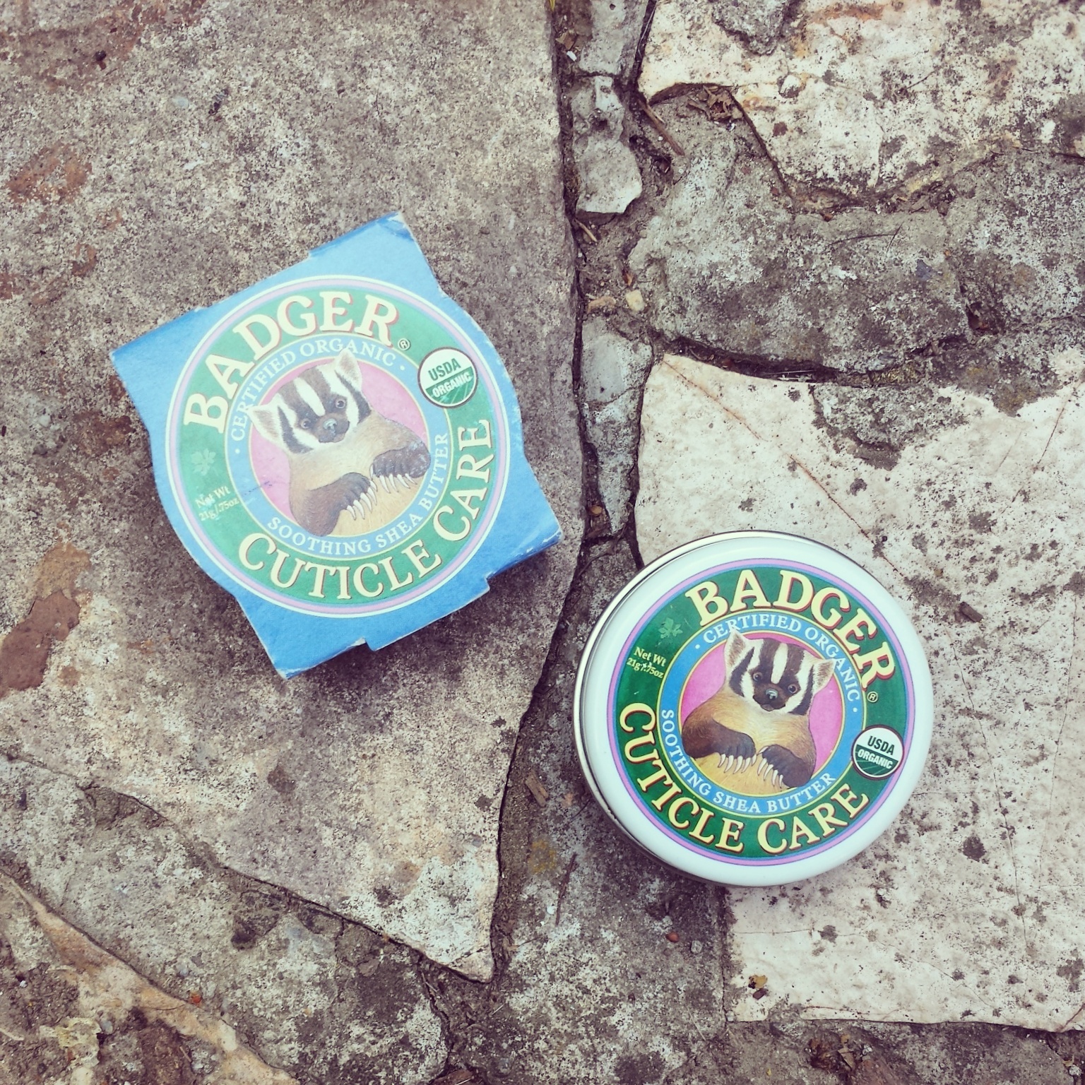 Women Badger cuticle care