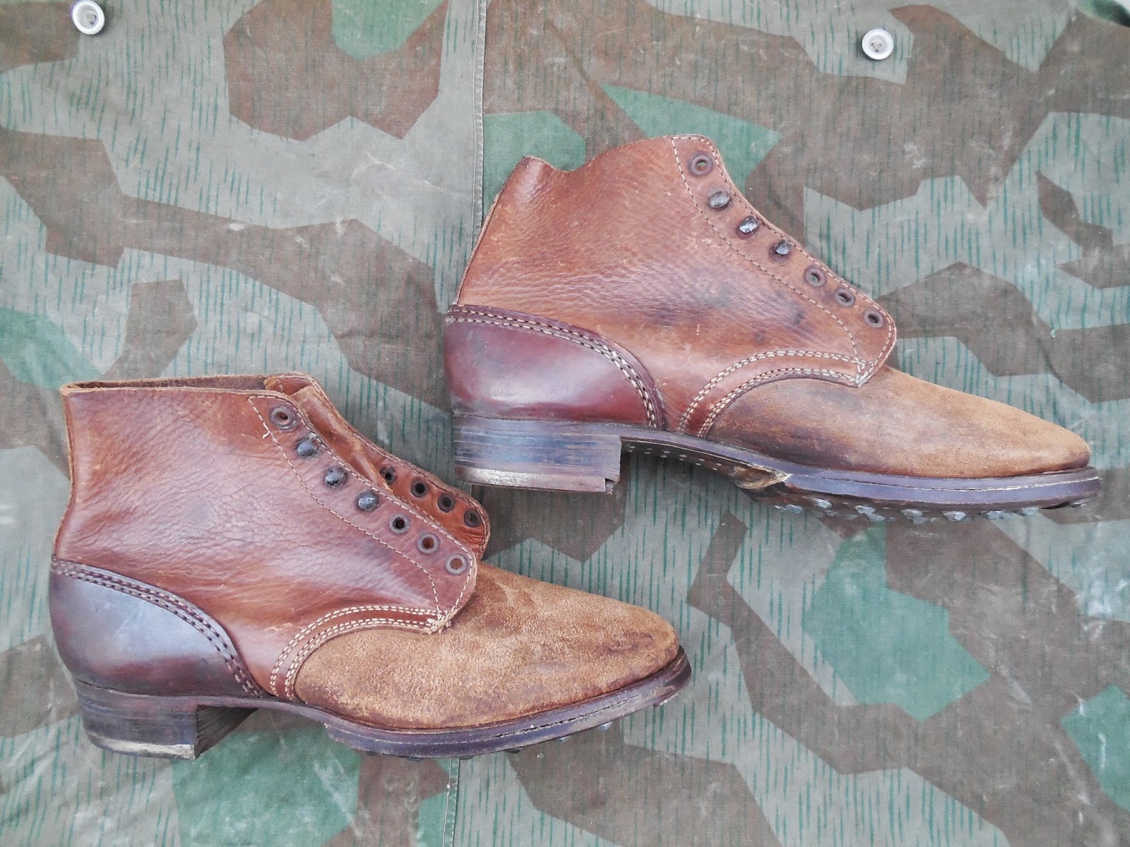 SOUVENEZVOUS 44 GERMAN LOW BOOTS 1944