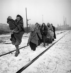 Surviving German refugees Lodz death march women children