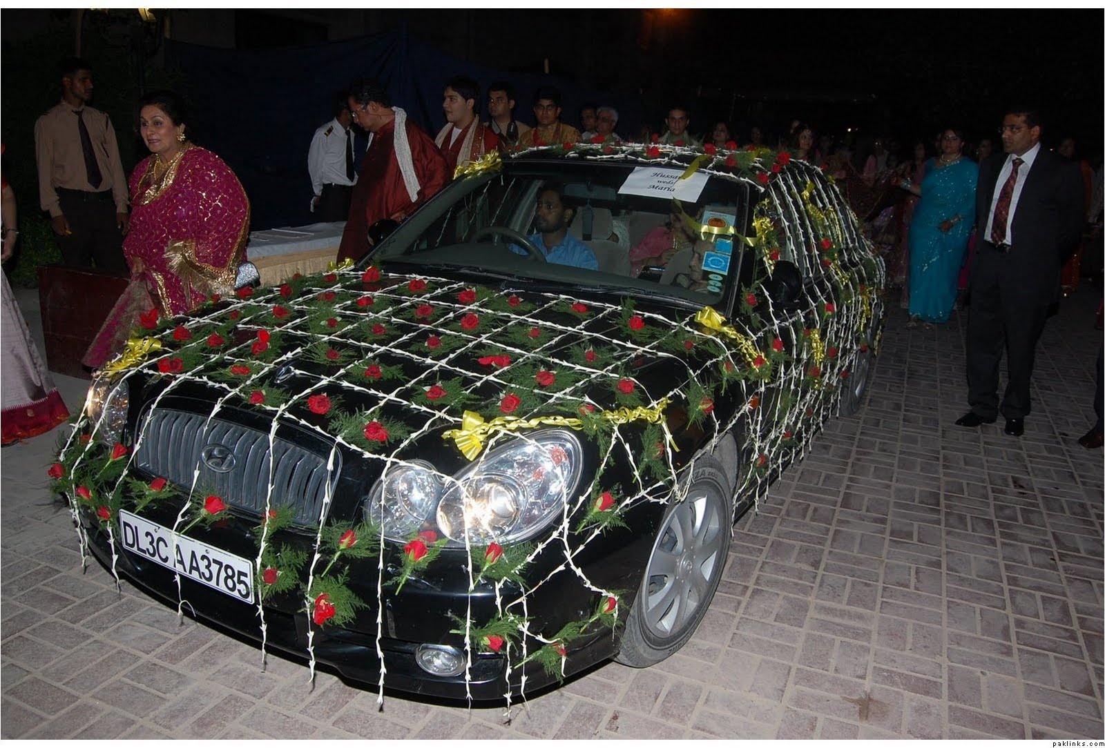 Fashion world latest Fashion wedding cars in Pakistan.