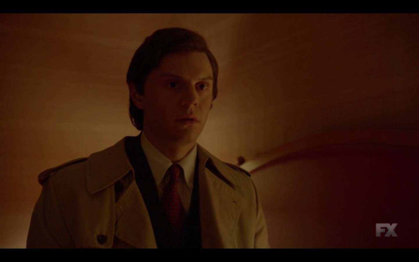 Films Et Séries Tv Avec Evan Peters EvilTwin's Male Film & TV Screencaps 2: Pose 1x01 - Evan Peters