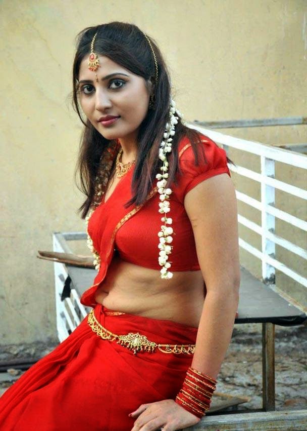 Sexy Reshmi Aunty Hot In Red Saree Pallu Drop Big Boobs Cleavage Deep Navel Showing Latest