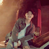 SUGA, do BTS, lança um MV "caótico" para "Give It To Me"