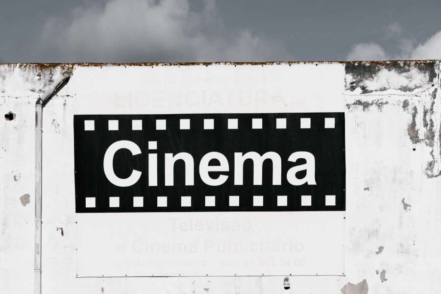 映画を観る