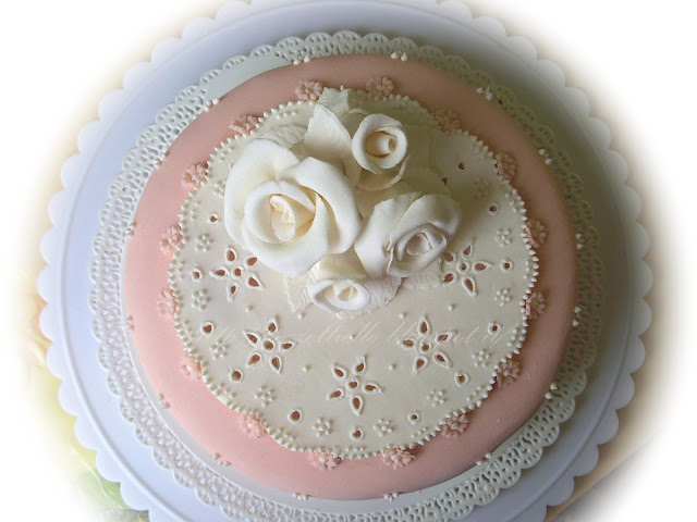 (PDZ-SAP) Torta con rose rosa marmorizzate