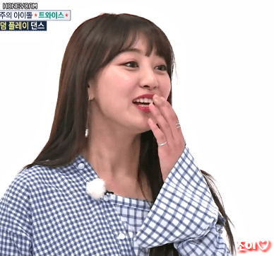 [주간아이돌] 오늘자 트와이스 움짤 Part.2 개인(나연,다현,지효,채영).gif | 인스티즈