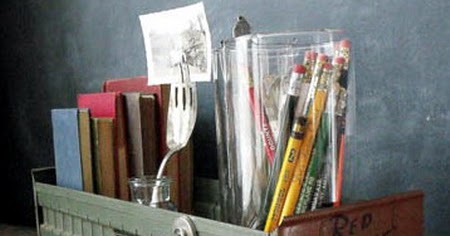 EL MUNDO DEL RECICLAJE: Estanterías hechas con material reciclado