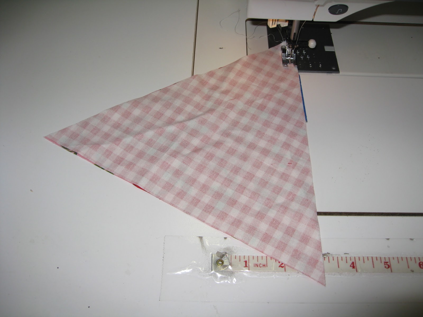 Gingerbread Girl's Quilting Adventures: My First Tutorial: A Triangular ...