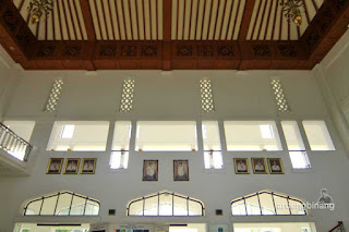 kantor gubernur jawa timur surabaya