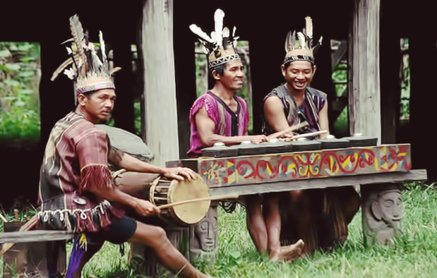 Steveen Ben Keunikan Pakaian Traditional Bangsa Iban Sarawak Party Hairstyles Hair Styles Borneo