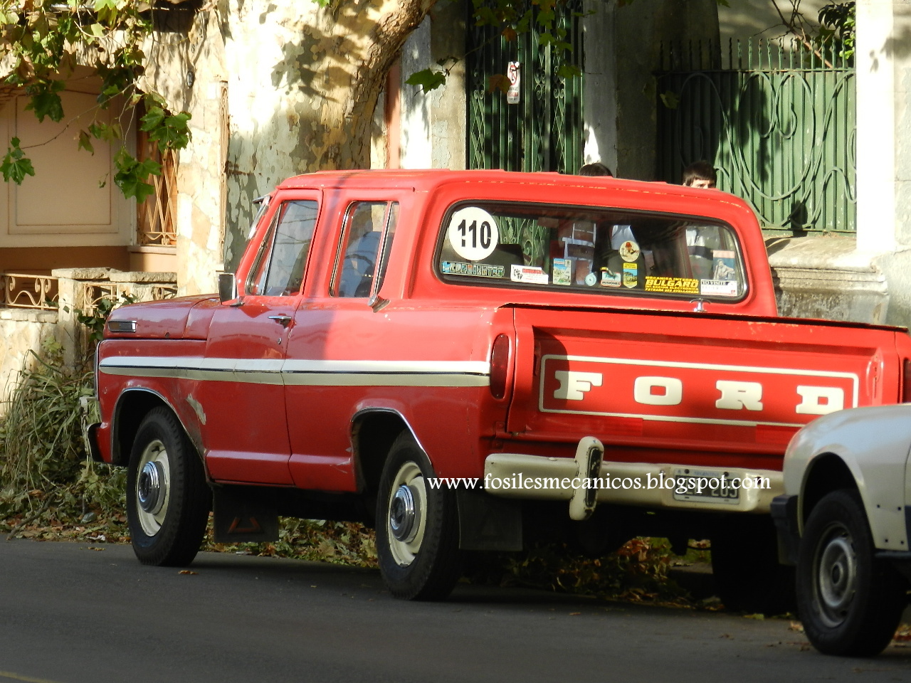 Fosiles mecanicos: Fod F 100 doble cabina