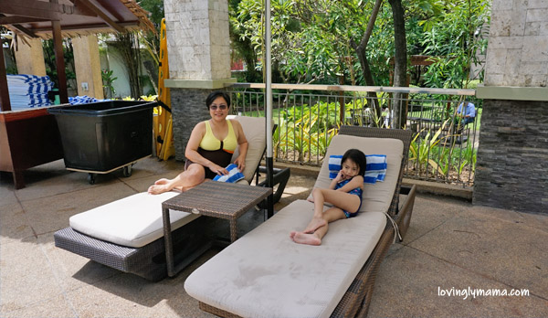 Radisson Blu Cebu - Radisson Blu business class room - Bacolod blogger - Bacolod mommy blogger - mother and daughter bonding - family travel - Cebu hotel
